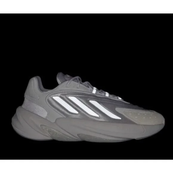 ADIDAS OZELIA women white leather shoes size 7.5